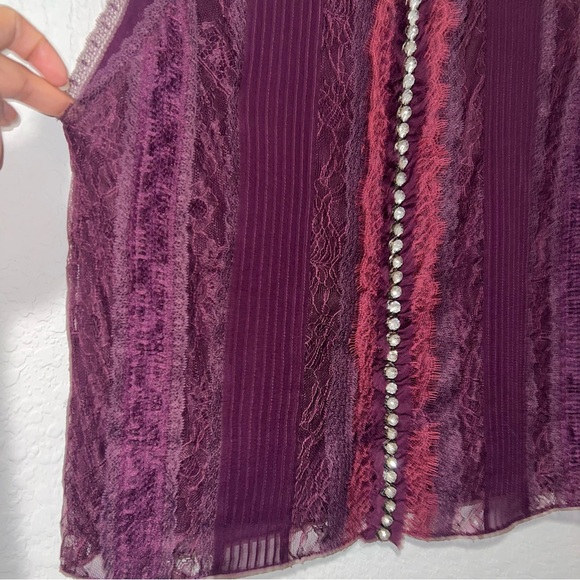 NWT Alice + Olivia Purple Sleeveless Silk Blouse with embellishments - Picture 2 of 6